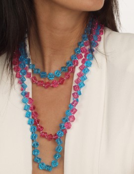 Collier petits cubes roses