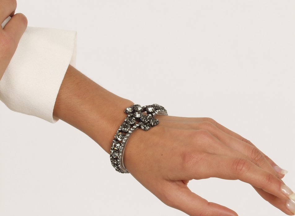 les bijoux cristaux pour le jour et le soir